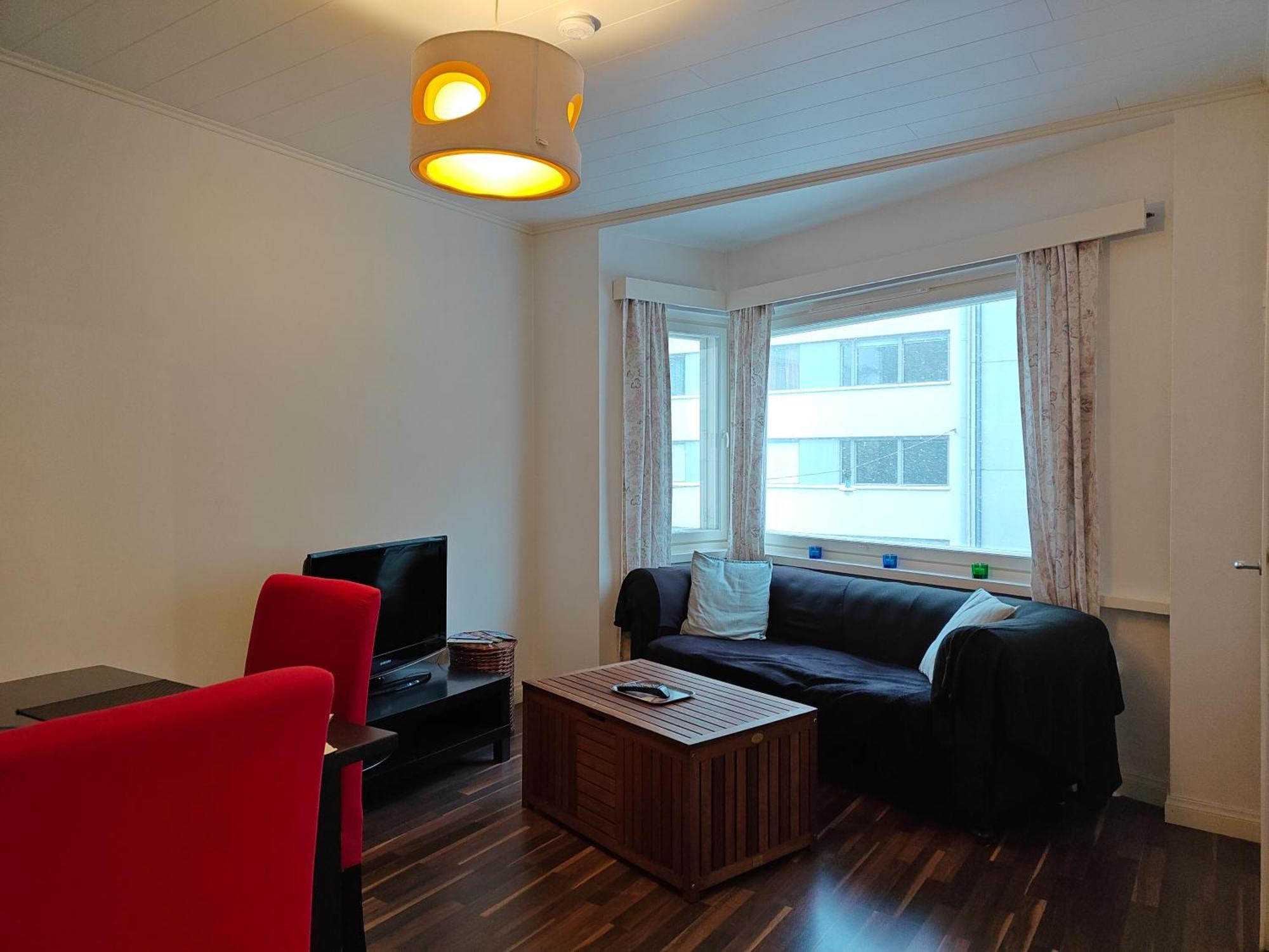 Apartment Livingroom And One Bedroom In Trendy Kallio Area *